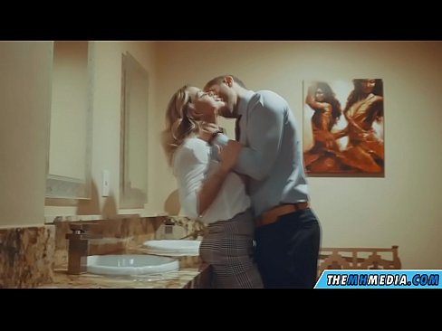❤️ Quando una bionda formosa ti seduce in un bagno pubblico Solo pornoal it.amourpassionfever.ru ❌
